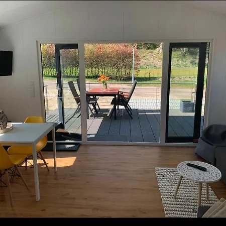 Sunhus - Modernes In Ostseenaehe 펜션 샬베우츠