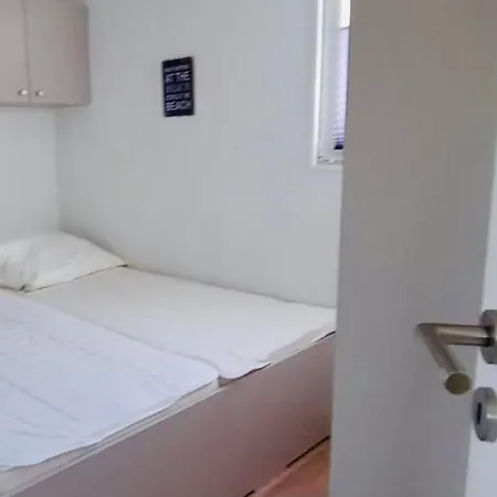 Sunhus - Modernes In Ostseenaehe 펜션 샬베우츠